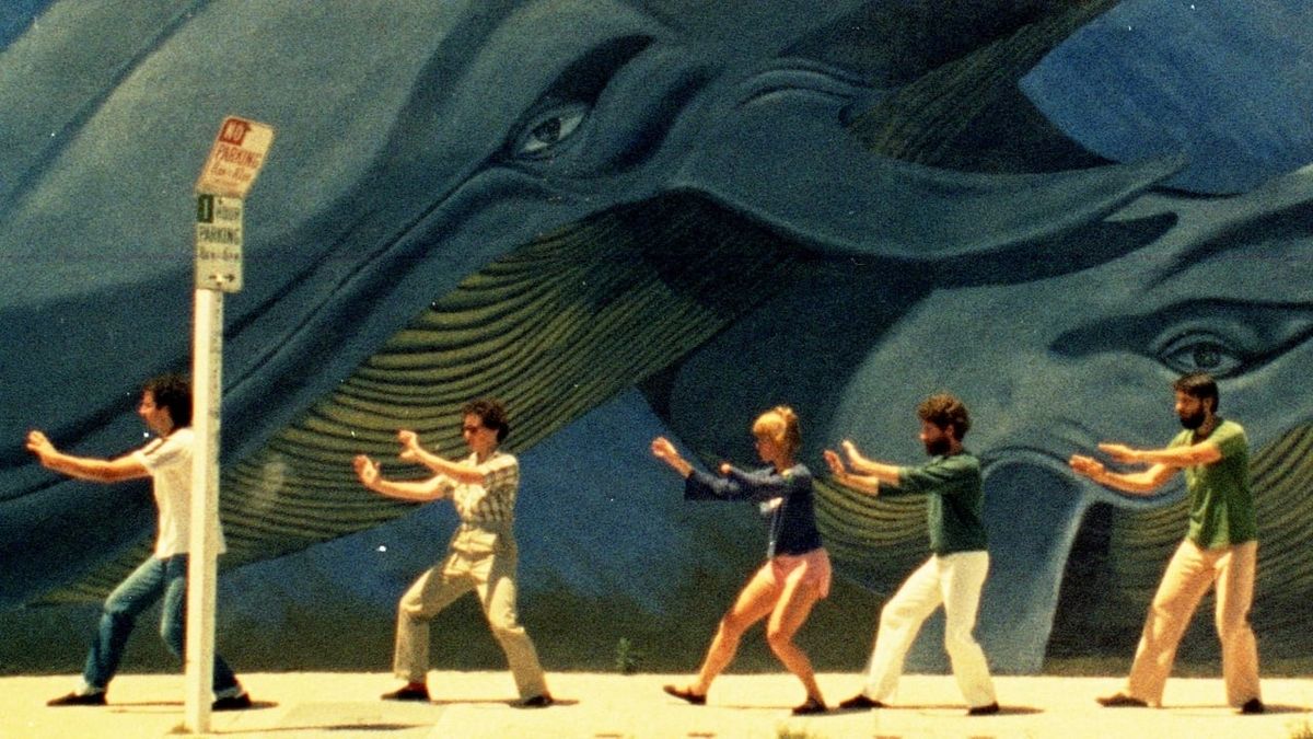 Mur Murs (1981) directed by Agnès Varda • Reviews, film + cast
